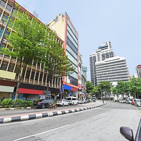 Super Oyo 90572 J Hotel Masjid India كوالالمبور المظهر الخارجي الصورة