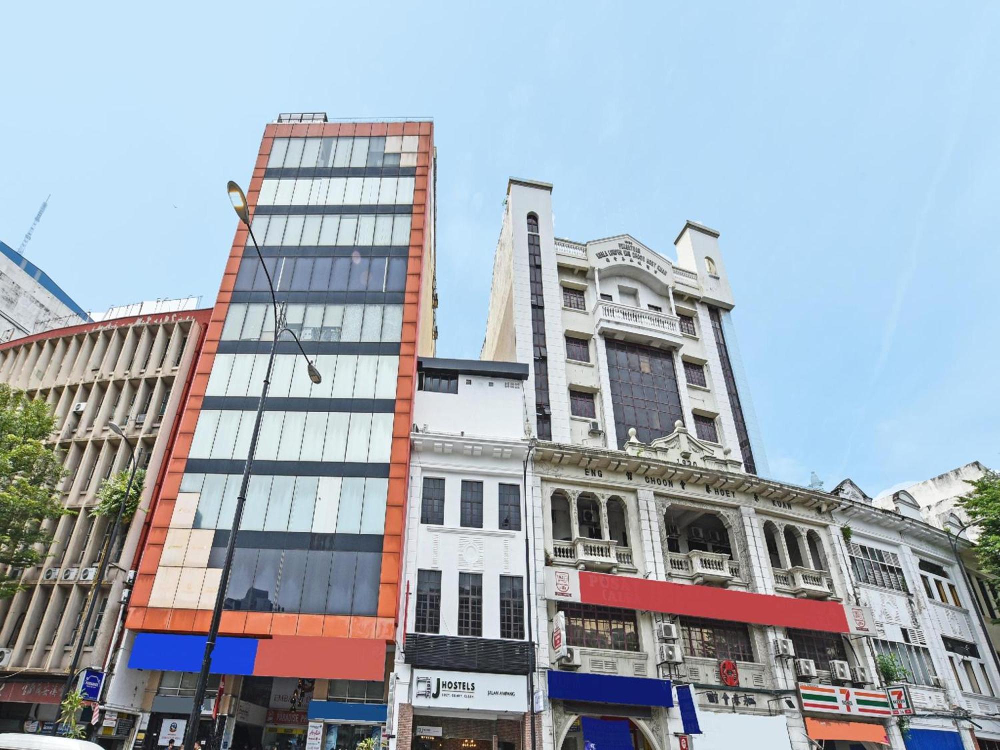 Super Oyo 90572 J Hotel Masjid India كوالالمبور المظهر الخارجي الصورة