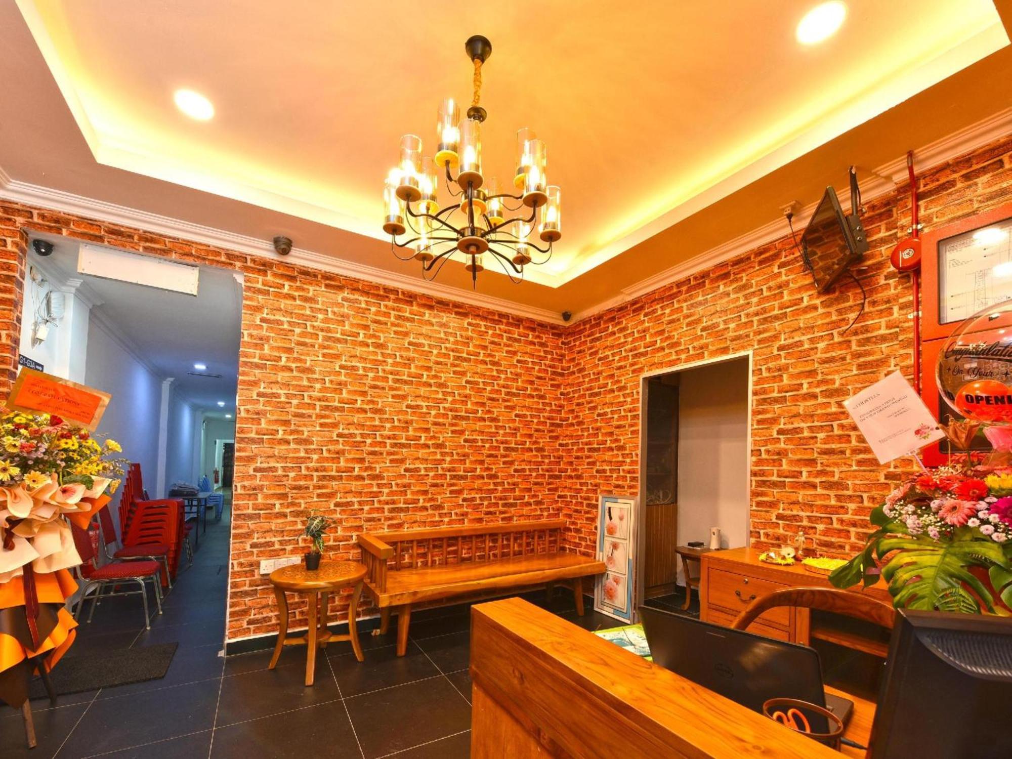 Super Oyo 90572 J Hotel Masjid India كوالالمبور المظهر الخارجي الصورة