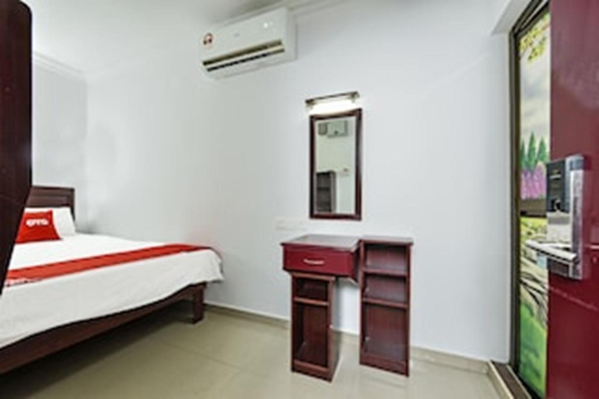 Super Oyo 90572 J Hotel Masjid India كوالالمبور المظهر الخارجي الصورة