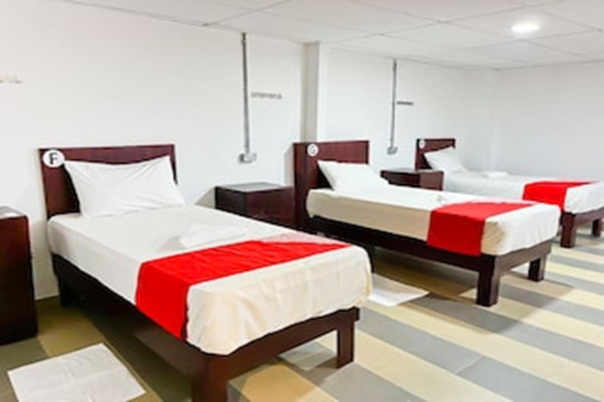 Super Oyo 90572 J Hotel Masjid India كوالالمبور المظهر الخارجي الصورة